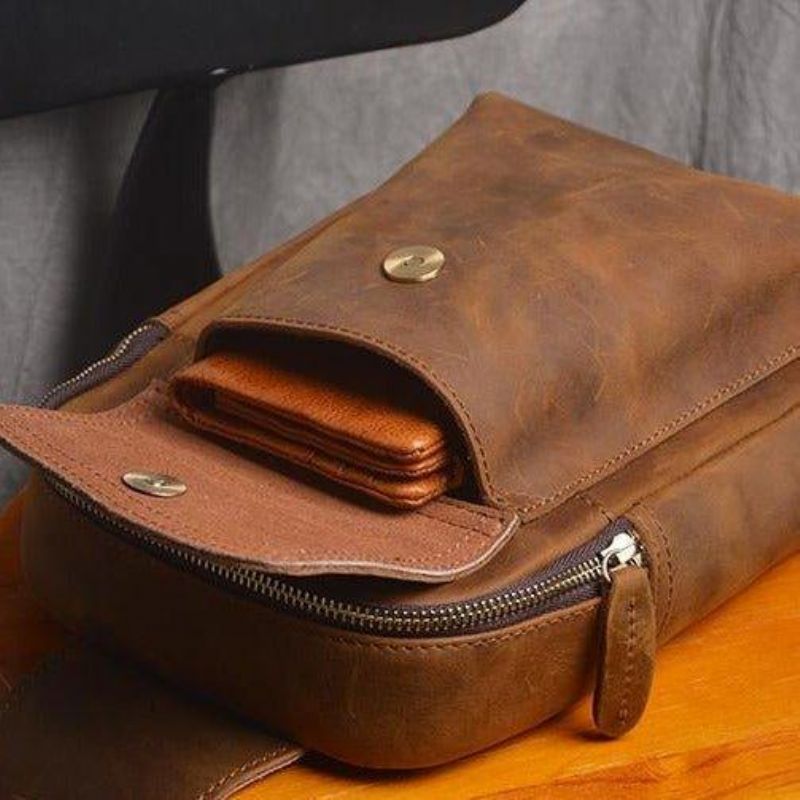 Bolsa Tipo Estilingue Pequena Para Homem Em Couro