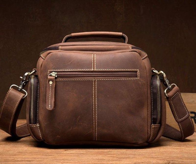 Bolsa Tipo Estilingue Simples Couro Bovino Para Homem