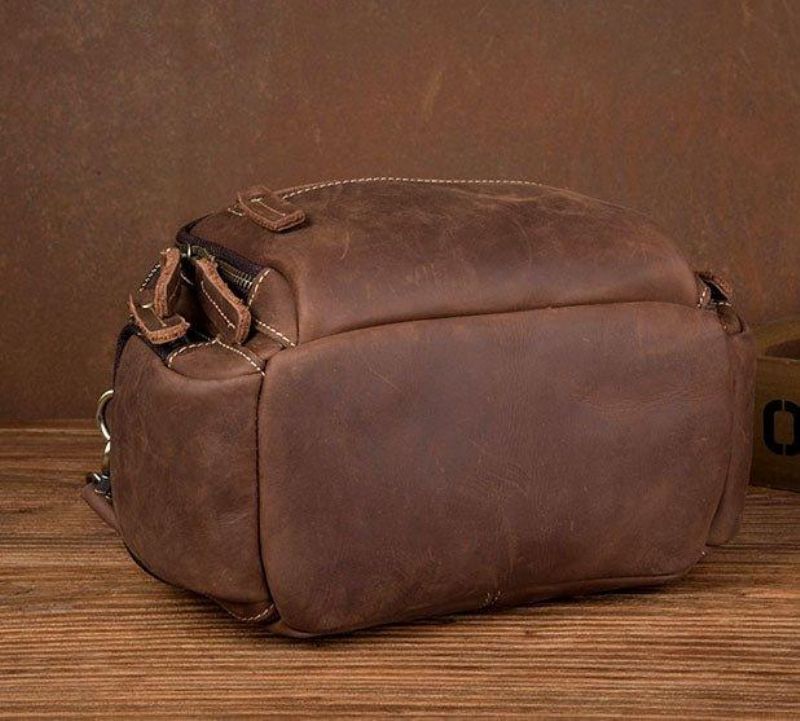 Bolsa Tipo Estilingue Simples Couro Bovino Para Homem